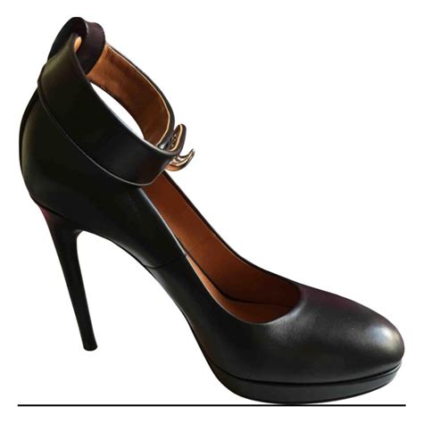 escarpins givenchy soldes|Escarpins Show noirs Givenchy en solde .